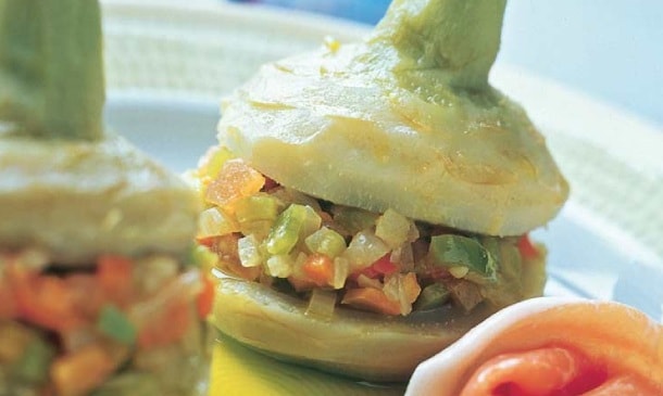 Alcachofas rellenas de verduritas con jamón serrano Alcachofas rellenas de verduritas con jamón serrano