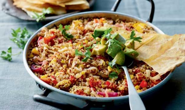 Ensalada de quinoa y aguacate, un plato rico y saludable Ensalada de quinoa y aguacate, un plato rico y saludable