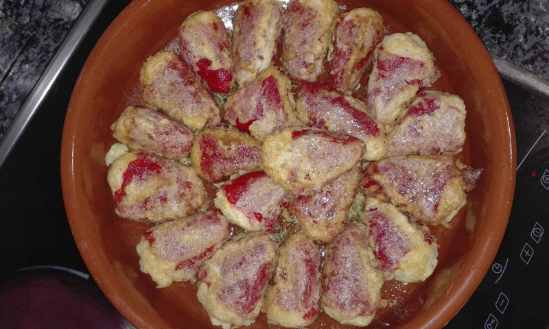 Pimientos del piquillo rellenos de merluza