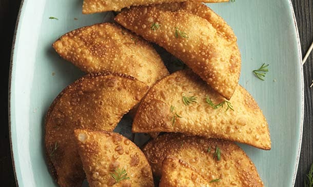 Empanadillas de salmón, eneldo, mascarpone y nueces Empanadillas de salmón, eneldo, mascarpone y nueces