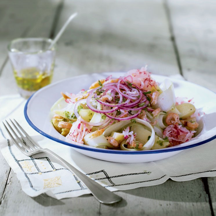 Patatas camperas con quisquillas
