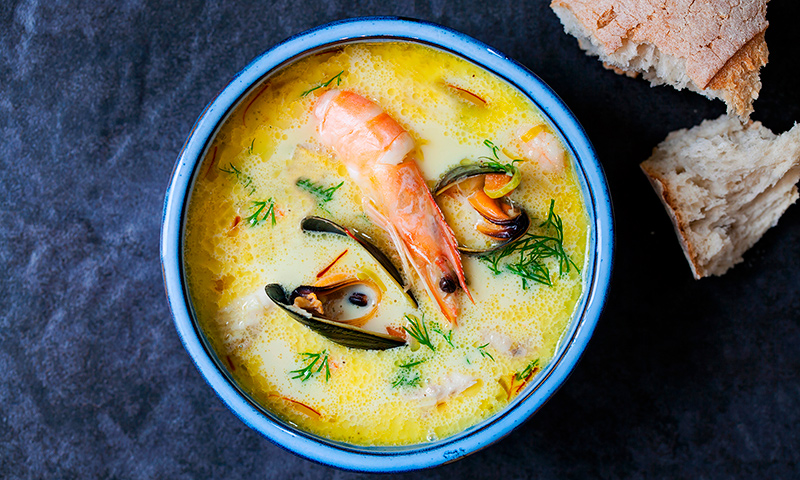 Sopa de mejillones al azafrán