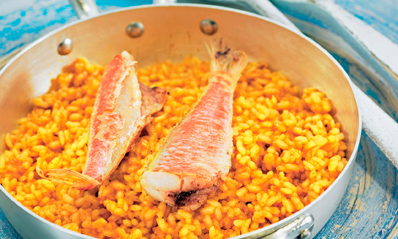 Arroz de salmonetes de roca