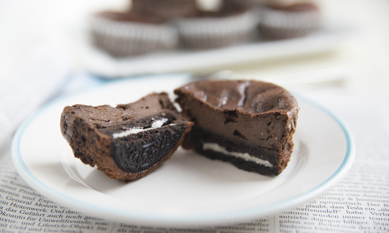 'Cupcakes' de chocolate con galleta Oreo