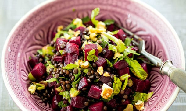 Ensalada de remolacha con lentejas y frutos secos Ensalada de remolacha con lentejas y frutos secos