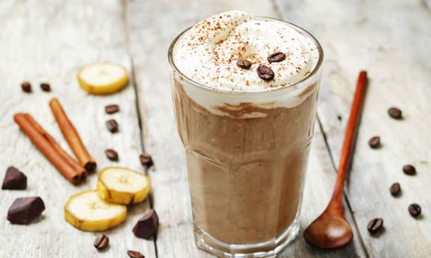 'Smoothie' de café, chocolate y plátano con espuma de coco 'Smoothie' de café, chocolate y plátano con espuma de coco