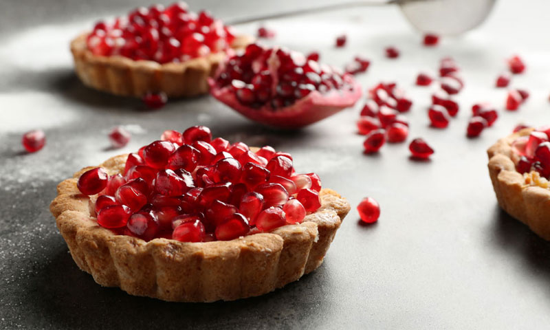 Tartaletas de crema pastelera con granada