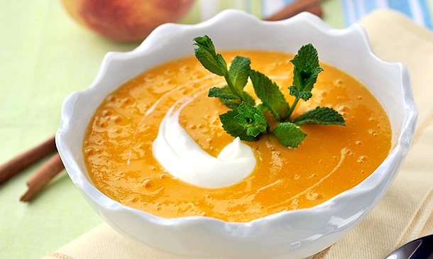 Sopa de melocotón con menta Sopa de melocotón con menta
