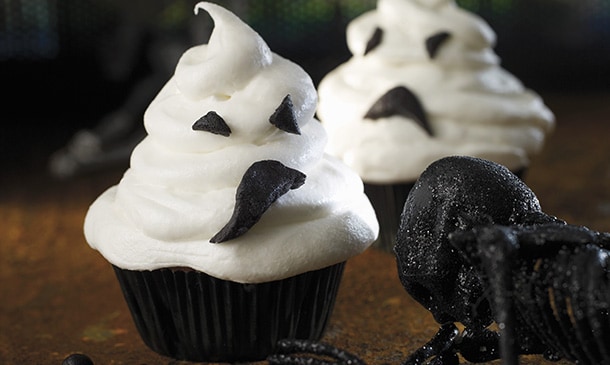'Cupcakes' de chocolate fantasma 'Cupcakes' de chocolate fantasma