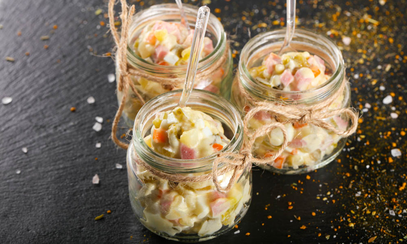 Tarritos de ensaladilla rusa con maíz