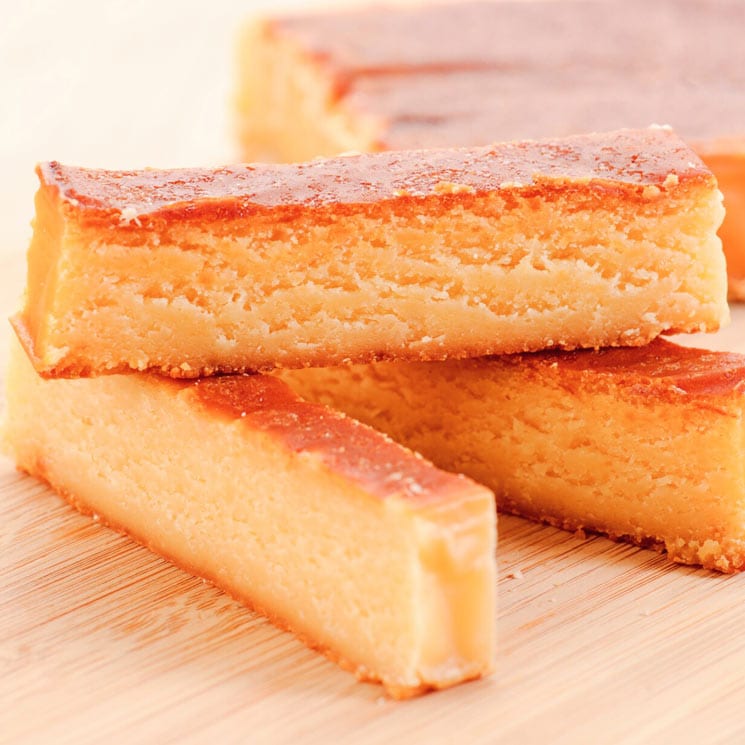 Turrón De Yema<script async src=