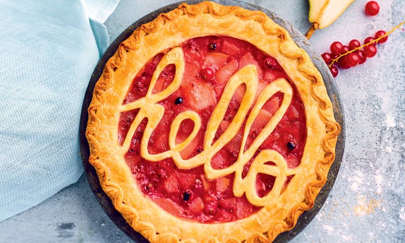 Tarta ‘Hello’ de peras y grosellas