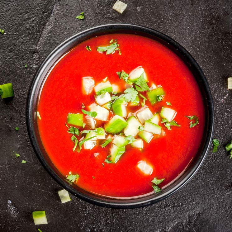 Gazpacho de pimiento rojo con manzana verde