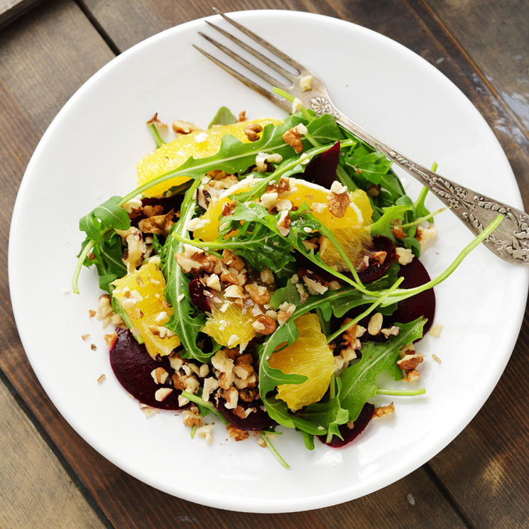 Ensalada de rúcula y remolacha con naranja