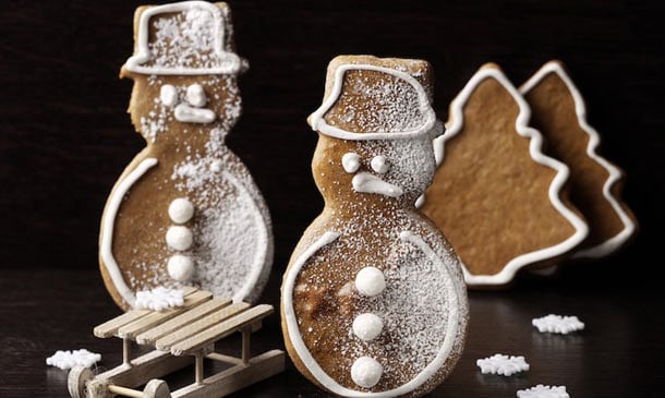 Muñecos de nieve y árboles de Navidad de jengibre