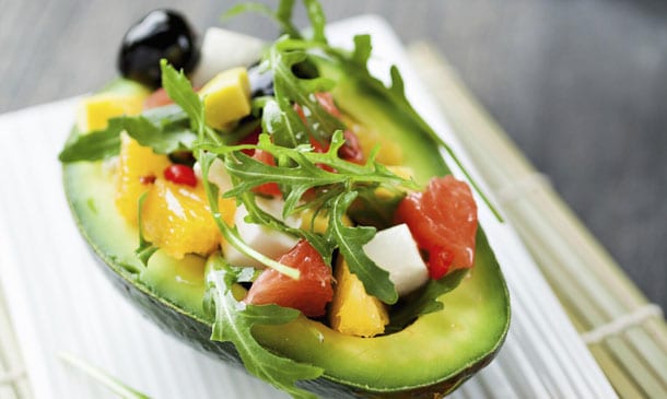 Aguacate relleno de ensalada cítrica