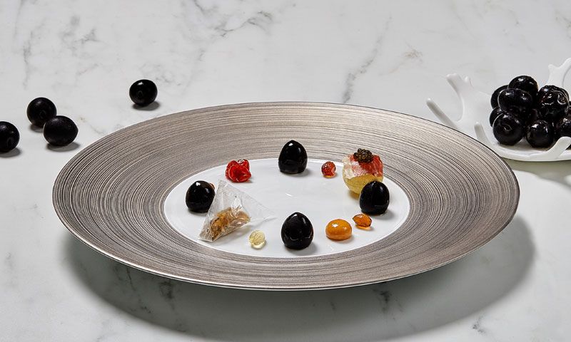 Aceituna negra cacereña para la hora del aperitivo (perfecto) en sus puntos