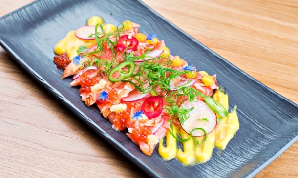 Tiradito de salmón Tiradito de salmón