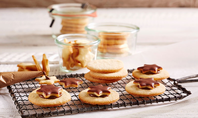 Galletas de mantequilla con estrella de chocolate