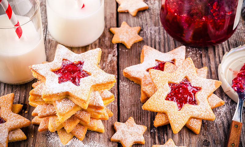 Galletas de mantequilla para Navidad con frambuesa