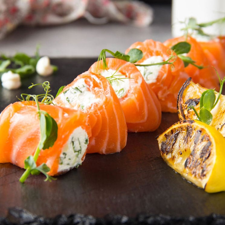 rollitos de salmon y queso filadelfia rollitos de salmon y queso filadelfia