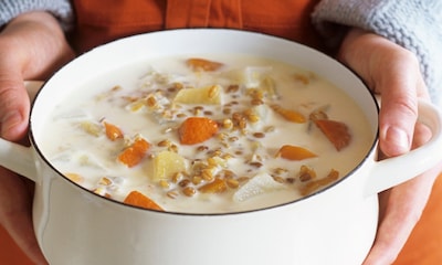 Sopa de espelta con zanahoria y patata