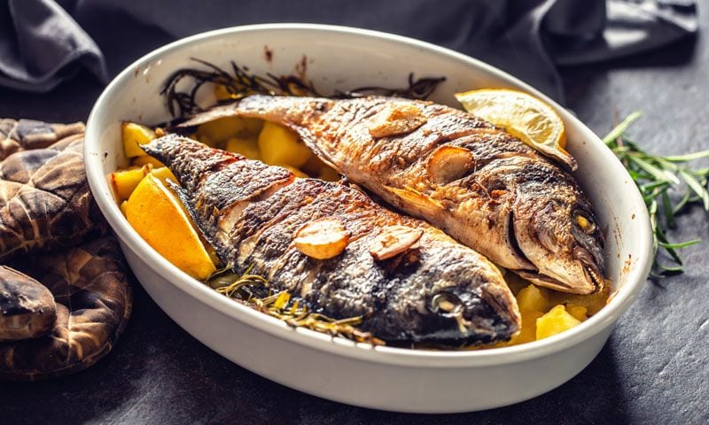 Lubina al horno con limón