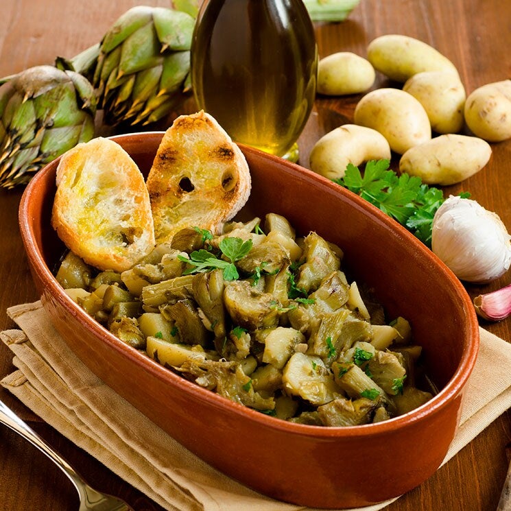 Guiso De Alcachofas Con Patatas Y Guisantes Guiso de alcachofas con patatas