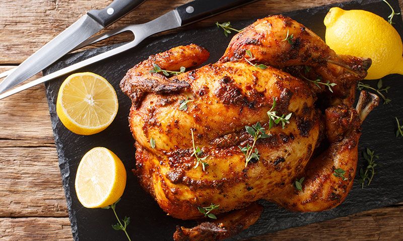 Pollo asado con limón y patatas