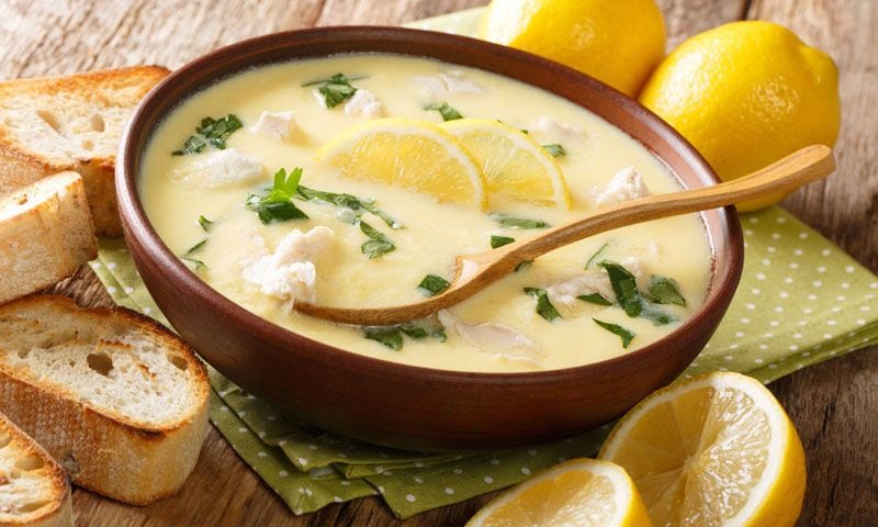 Sopa griega de limón con pollo
