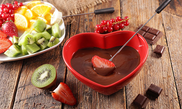 Fondue de chocolate con frutas Fondue de chocolate con frutas