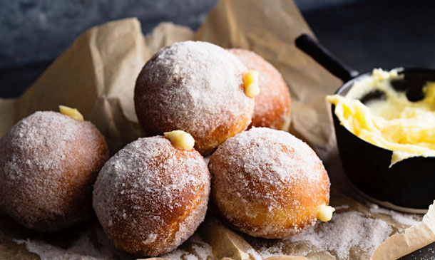 Bolitas de dónut rellenas de 'lemon curd' Bolitas de dónut rellenas de 'lemon curd'