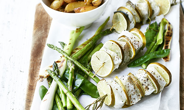 Brochetas de bacalao skrei con lima Brochetas de bacalao skrei con lima