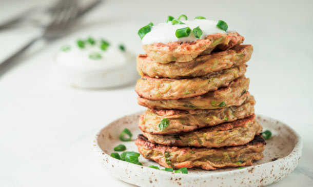 Tortitas de calabacín y espuma de parmesano Tortitas de calabacín y espuma de parmesano