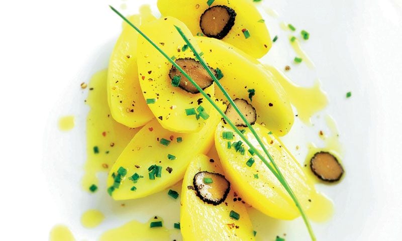 Ensalada de patata con trufa