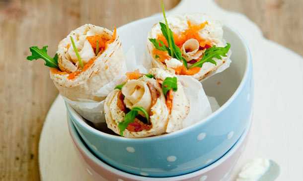 'Wrap' de salmón, rúcula y queso crema 'Wrap' de salmón, rúcula y queso crema