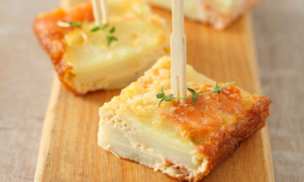 Pinchos de tortilla con salmón