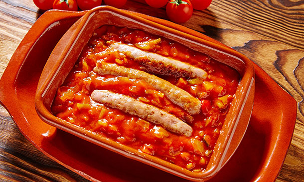 Salchichas al vino con pisto Salchichas al vino con pisto