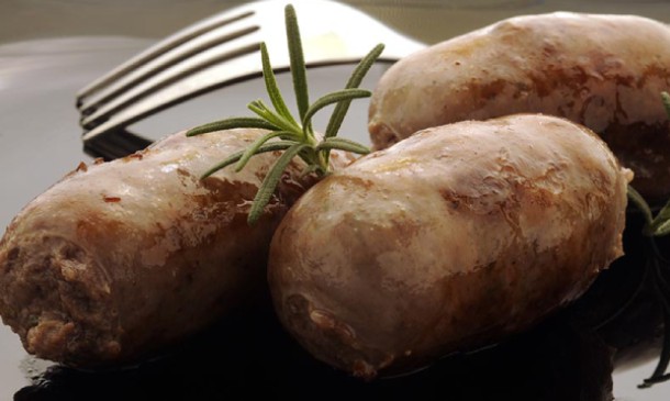 Butifarra con patatas al vapor Butifarra con patatas al vapor