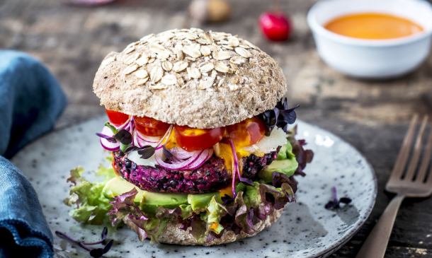Hamburguesa vegetal de lentejas y remolacha