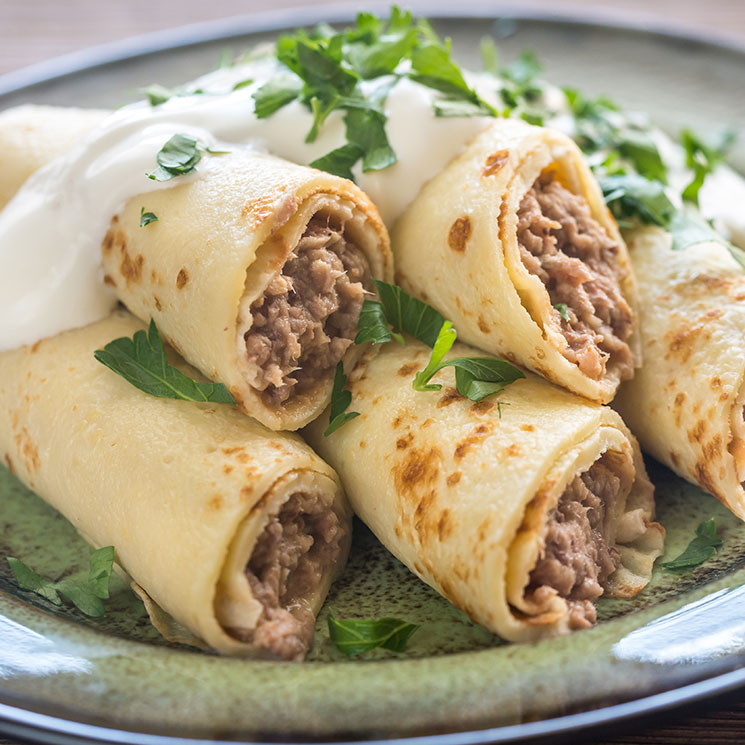 Crepes de atún jugoso con 'sour cream'