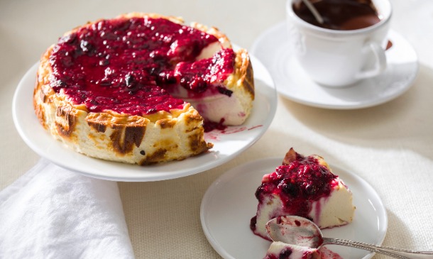 Tarta de queso ligera con 'topping' de frutas Tarta de queso ligera con 'topping' de frutas