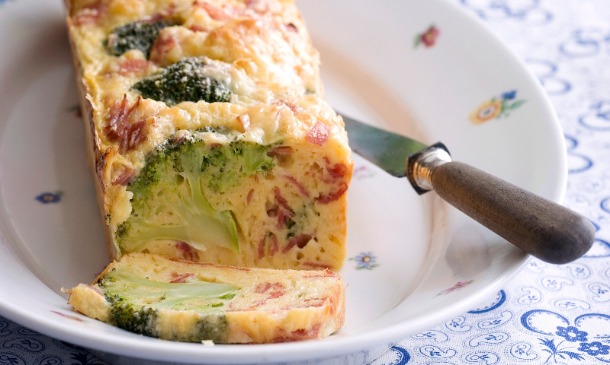 Pastel de brócoli con jamón Pastel de brócoli con jamón
