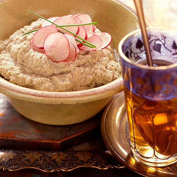 Hummus de berenjenas con pasta de sésamo Hummus de berenjenas con pasta de sésamo