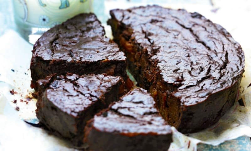 Pastel de chocolate negro y caramelo