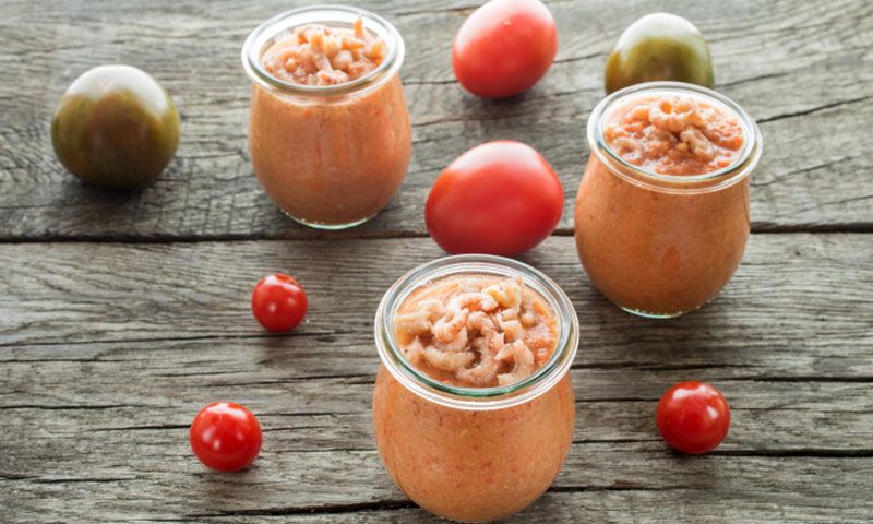 Salmorejo de mango y tomate con gambas