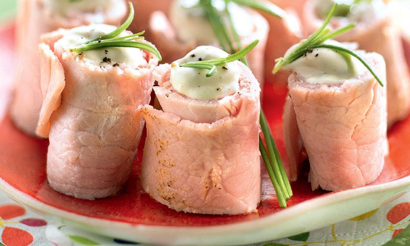 Rollitos de jamón y queso al romero