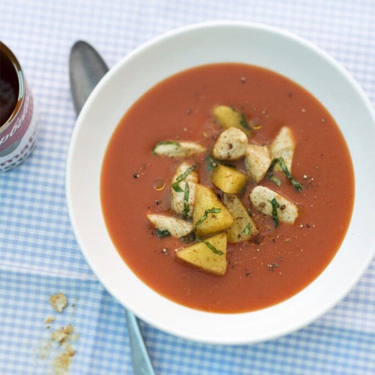 Salmorejo ligero con piña y pollo Salmorejo ligero con piña y pollo