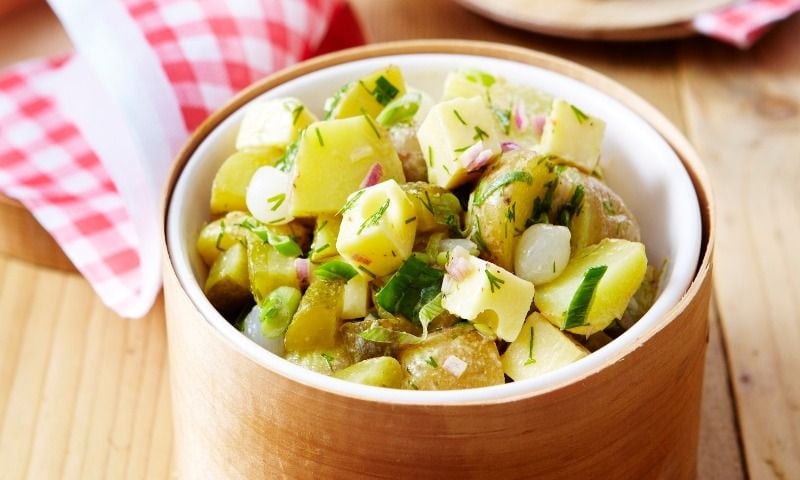 Ensalada de patatas con queso