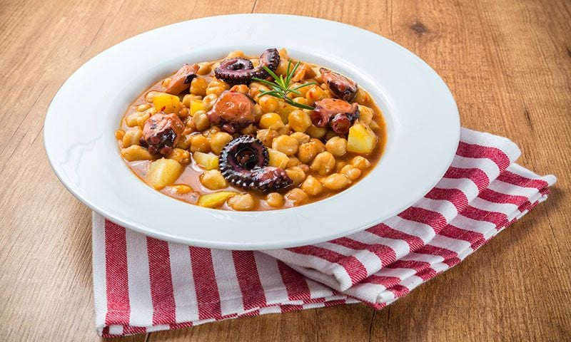 Garbanzos con pulpo